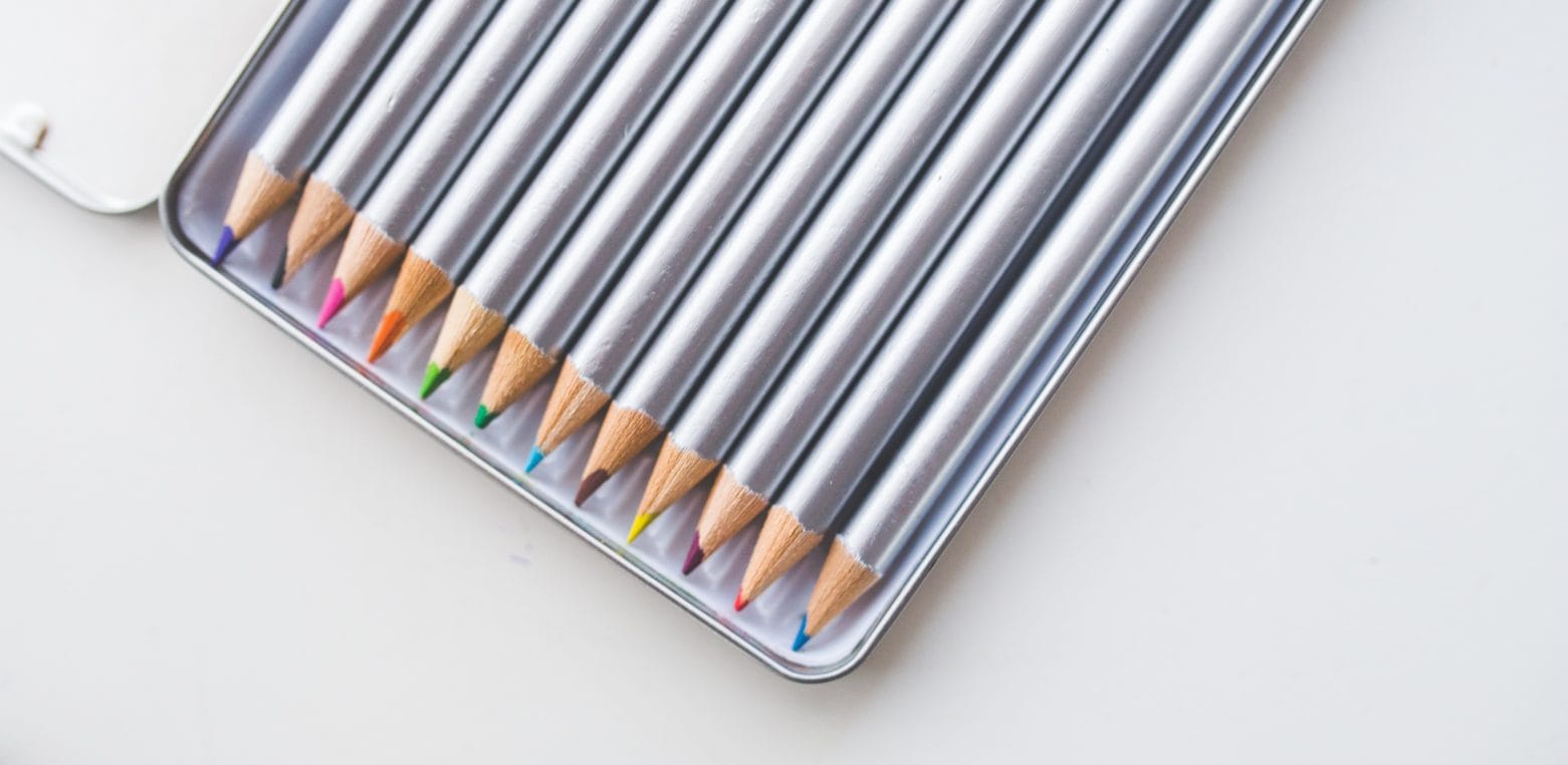 colored-pencils-in-open-box